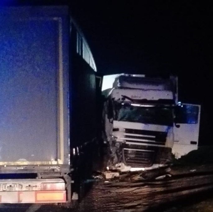 Żubryn. Trzy auta zderzyły się na DK 8. Są ranni. Droga zablokowana [24.11.2019]