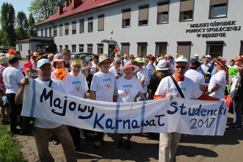 Barwny korowód w Będzinie rozpoczął Juwenalia Plus studentów...