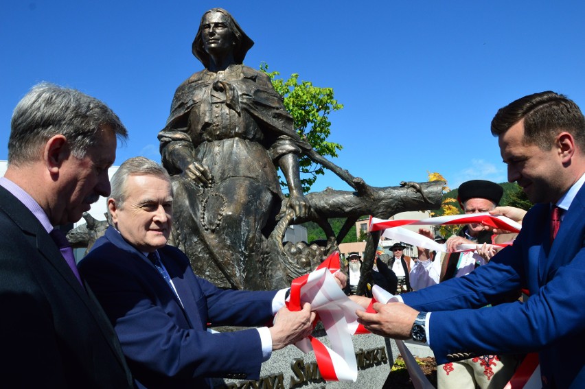 Święto Kliszczaka w Pcimiu. Odsłonięto pomnik Matek Oddanych Dzieciom [ZDJĘCIA]