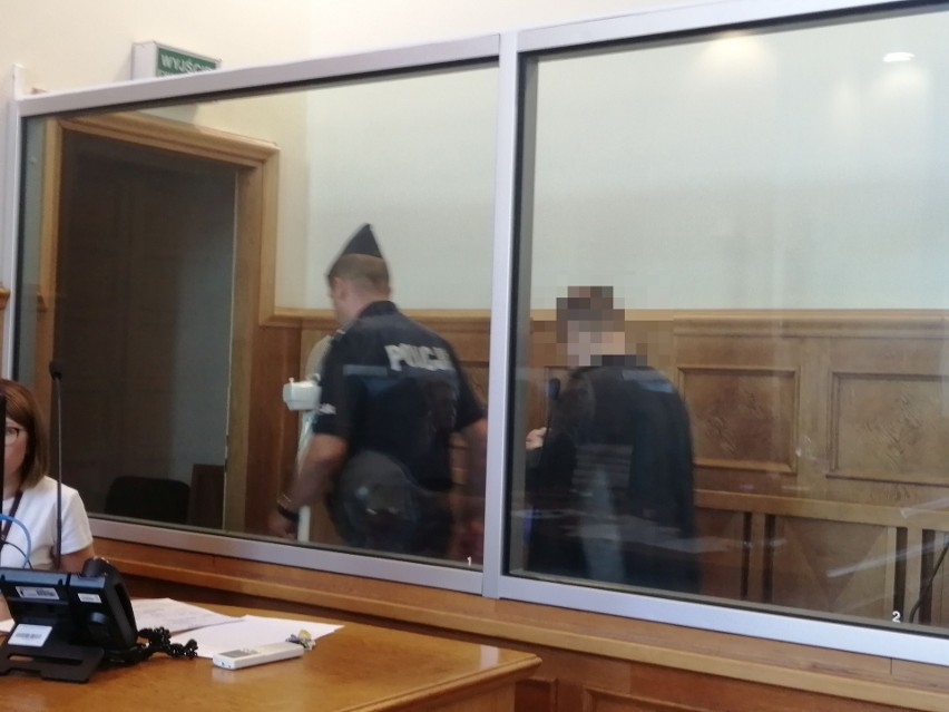 W sądzie w Łodzi trwa proces rzekomego księdza. Według prokuratury zgotował piekło podopiecznym placówki w Zgierzu. Zeznania świadków