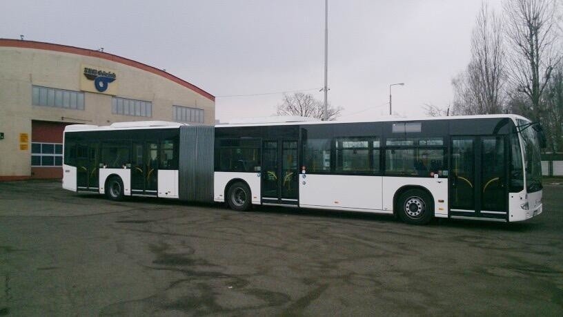 Autobus Mercedes Conecto testowany na ulicach Gdańska