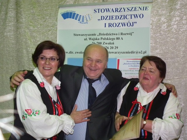 Tak cieszył się z wygranej Andrzej Wolszczak, wójt Tczowa i członkinie KGW z Bartodziejów 