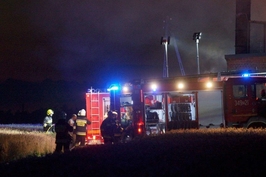 Pożar w Zagorzynie wybuchł około godziny 21.40. Kłęby...