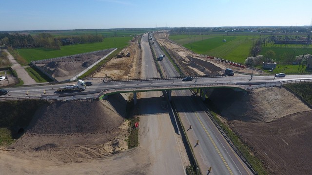 Budowa drogi S61 Podborze-Śniadowo oraz przebudowa drogi S8 w rejonie Ostrowi Maz. Stan na trzecią dekadę kwietnia