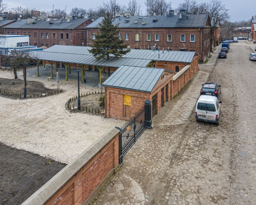 A to teren przyszłej restauracji, która powstała w dawnych...