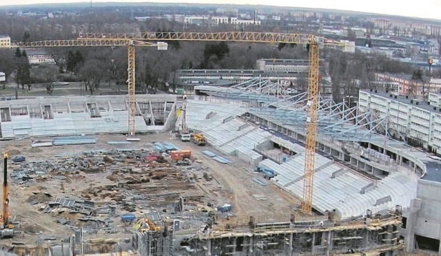 Nowy Stadion Miejski w Łodzi docelowo ma pomieścić ok. 18 tys. widzów. Ukończenie budowy zaplanowano na listopad 2016 roku.