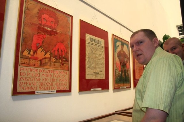 Wiele z prezentowanych w przemyskim archiwum plakatów antybolszewickich może szokować nawet dzisiaj