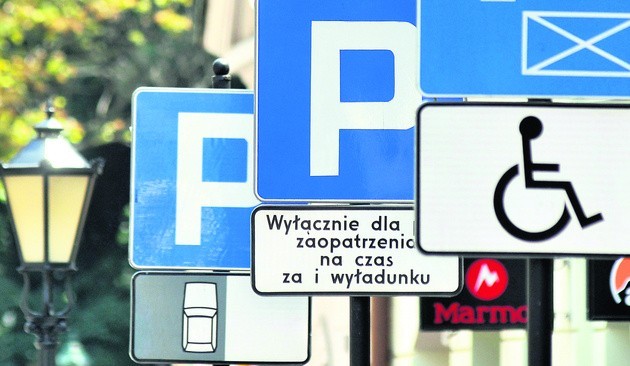 Kraków. Strefa parkowania większa dopiero za miesiąc [MAPA]