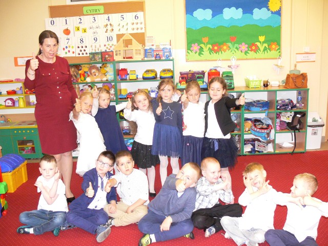 Grupę zerową w Przedszkolu w Gierlachowie tworzą 5- i 6-latki, a  prowadzi ją wychowawczyni Monika Burzańska.