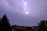 Gwałtowne burze na Śląsku. Wieczorem intensywne opady deszczu, możliwy grad. Wzbiorą rzeki OSTRZEŻENIE METEOROLOGICZNE