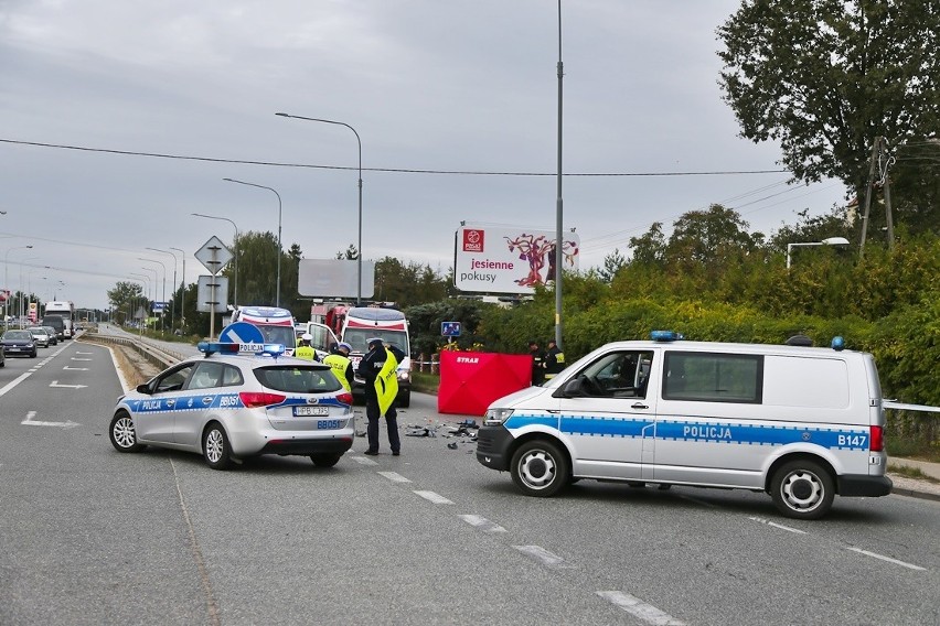 Tragiczny wypadek pod Wrocławiem. Nie żyje motocyklista [ZDJĘCIA]