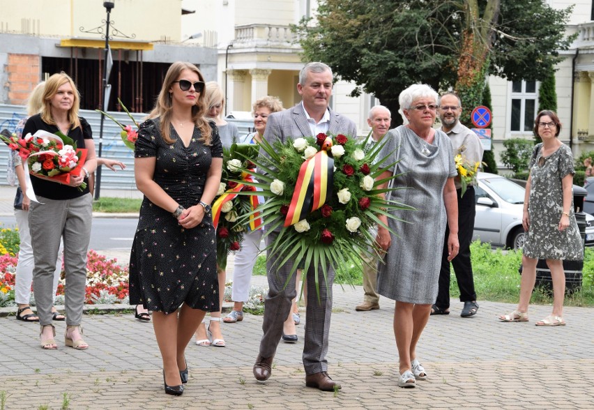 Pod pomnikiem Jana Kasprowicza przy ul. Solankowej w...