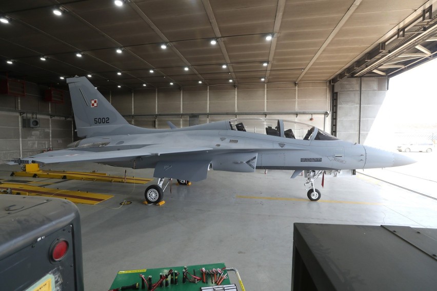 Południowokoreańskie odrzutowce FA-50 przylecą na Air Show w Radomiu. Samoloty mają już polskie barwy