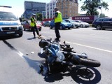 Na Legnickiej motocyklistka zderzyła się z samochodem