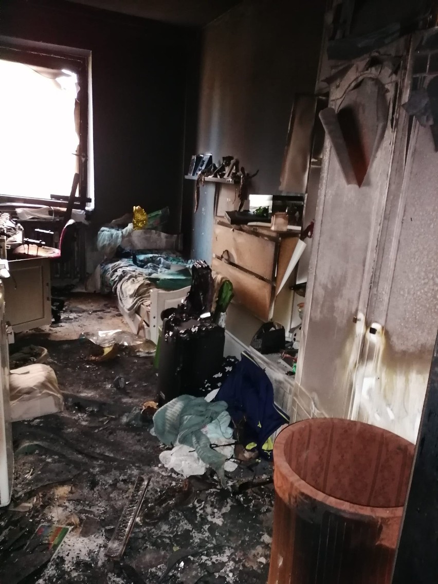 zdjęcia spalonego mieszkania