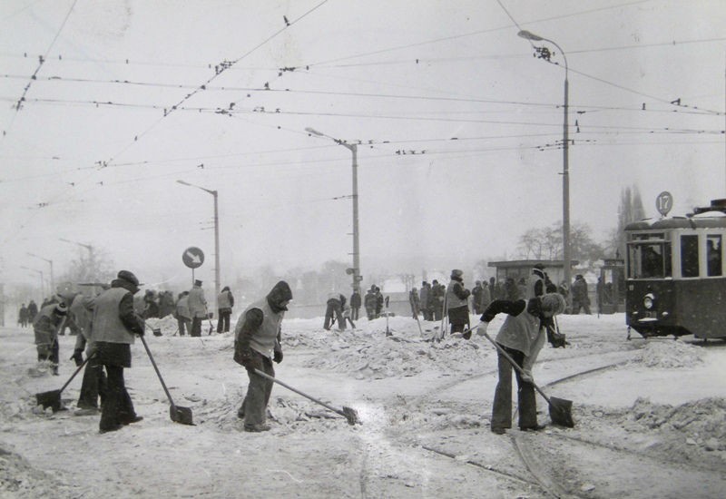 Na początku 1979 roku całą Polskę zaatakowała zima stulecia....