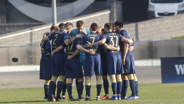 Stal Rzeszów pokonuje u siebie Avię Świdnik 3:1. Czytaj więcej.Stal Rzeszów - Avia Świdnik 3:1 (2:1)Bramki: 1:0 Goncerz 2, 2:0 Nawrot 25, 2:1 Prędota 29, 3:1 Jarecki 88.