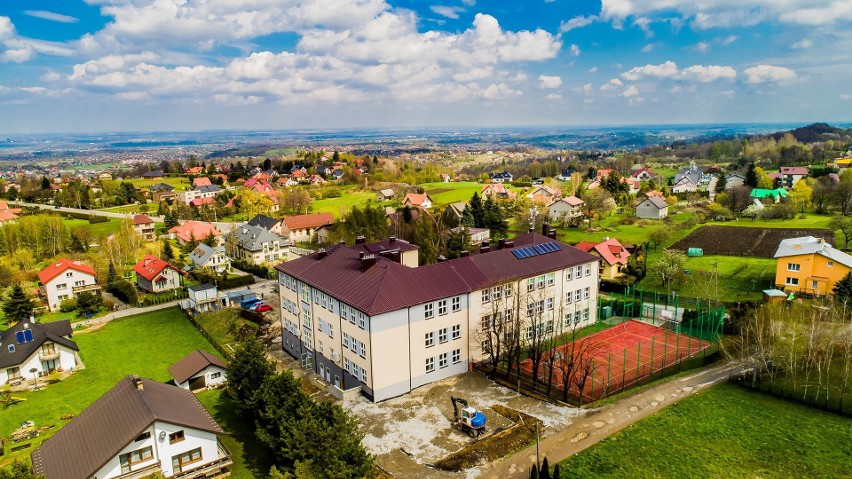 Szkoła Podstawowa w Mietniowie koło Wieliczki urosło o nowe...