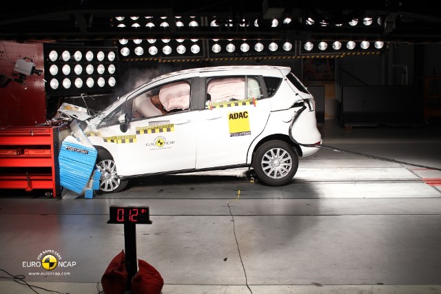 Ford B-MAX - Euro NCAP, Fot: Ford