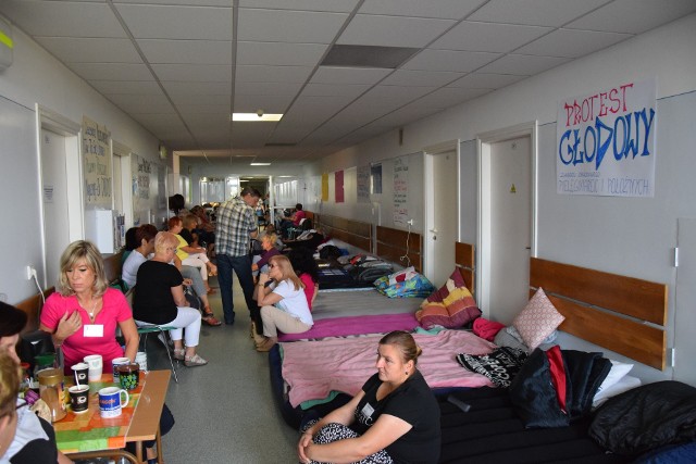 Od 3 września w Wojewódzkim Szpitalu w Przemyślu trwa protest głodowych pielęgniarek i położnych.