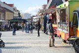 Zlot Food Trucków w Jaworznie. Pyszności z różnych stron świata czekały na mieszkańców na rynku