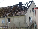 Ogień zniszczył dom w Nowęcinie. Potrzebna pilna pomoc 