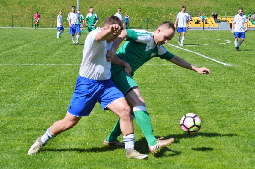 5. liga. Dwa oblicza meczu Brzeziny Osiek z Tempem Białka. Goście lepsi o jedno trafienie [ZDJĘCIA]