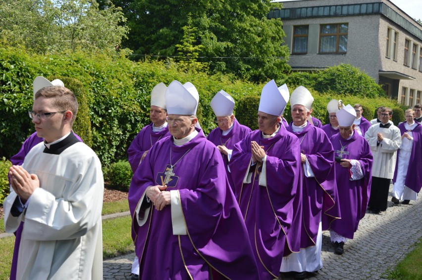 Bp Jan Bagiński został w poniedziałek pożegnany w Opolu. Służył diecezji jako kapłan przez 63 lata