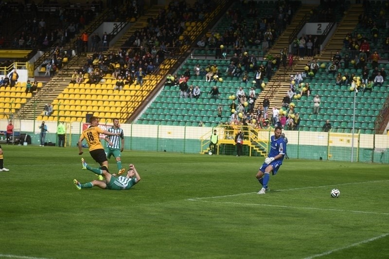 GKS Katowice wygrał drugi mecz pod wodzą Piotra Piekarczyka....