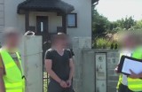 Konwojent ukradł ok. 190 tys. euro. Łup zakopał w ogródku (wideo)