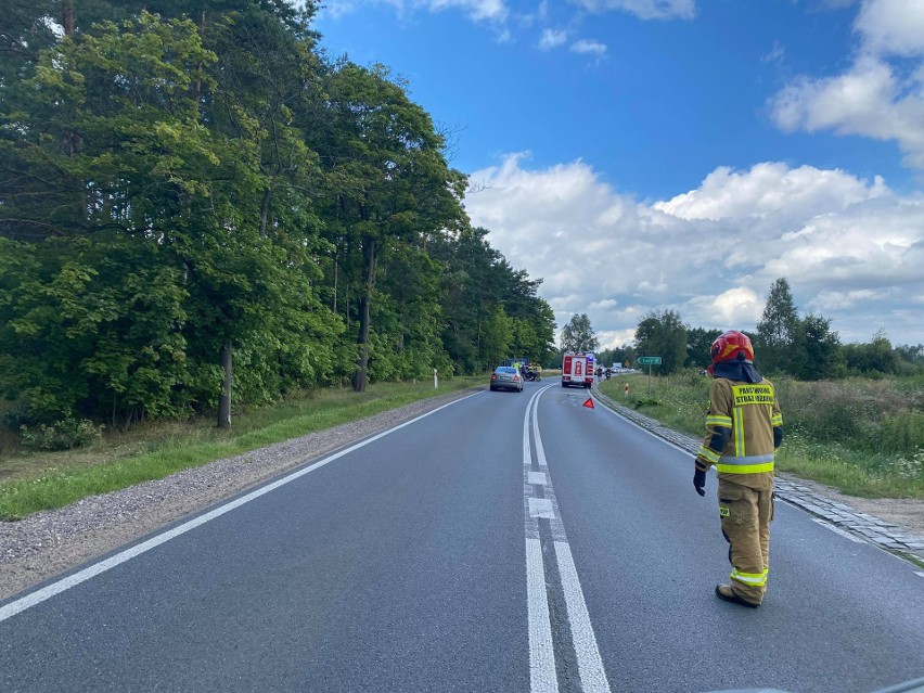 Zabrodzie. Na drodze krajowej nr 53 zderzyły się trzy pojazdy. Zdjęcia