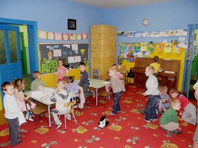 Punkty przedszkolne znajdują się w Orłowie i Mgowie.
