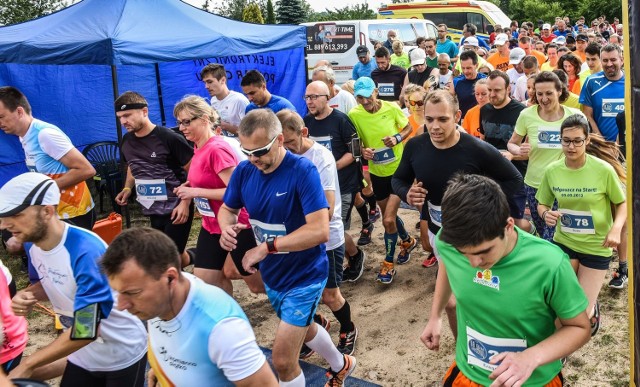 300 osób wzięło udział w II Biegu na Miedzyniu. Na biegaczy czekał 5-kilometrowy odcinek.
