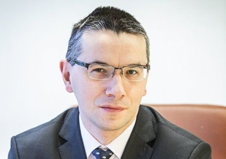 Robert Frey odwołany ze stanowiska dyrektora Wydziału Prawnego, Nadzoru i Kontroli w Świętokrzyskim Urzędzie Wojewódzkim w Kielcach.