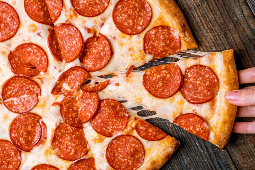 Pizza należy do najbardziej słonych dań fast food, w wygrywa...