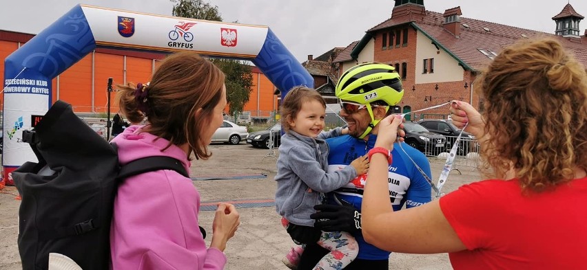 Kolejny udany ultramaraton rowerowy dookoła Zalewu [ZDJĘCIA]