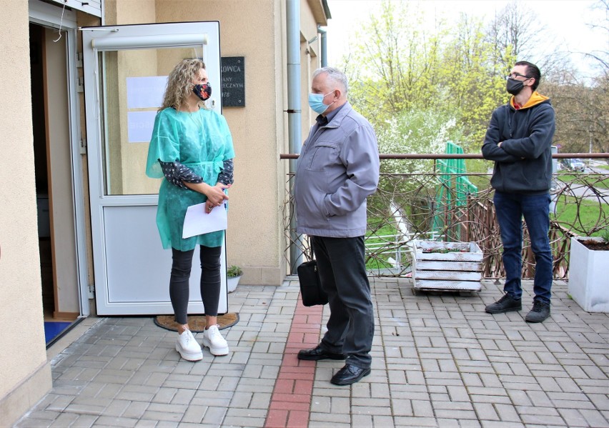 W środę, 5 maja w Kielcach ruszył drugi punkt szczepień powszechnych. Dziennie mogą zaszczepić nawet 500 osób (ZDJĘCIA)