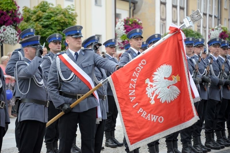 Policjanci świętowali w centrum (zdjęcia, wideo)