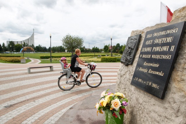 Za pieniądze z budżetu obywatelskiego powstał m.in. Park Papieski w Rzeszowie.