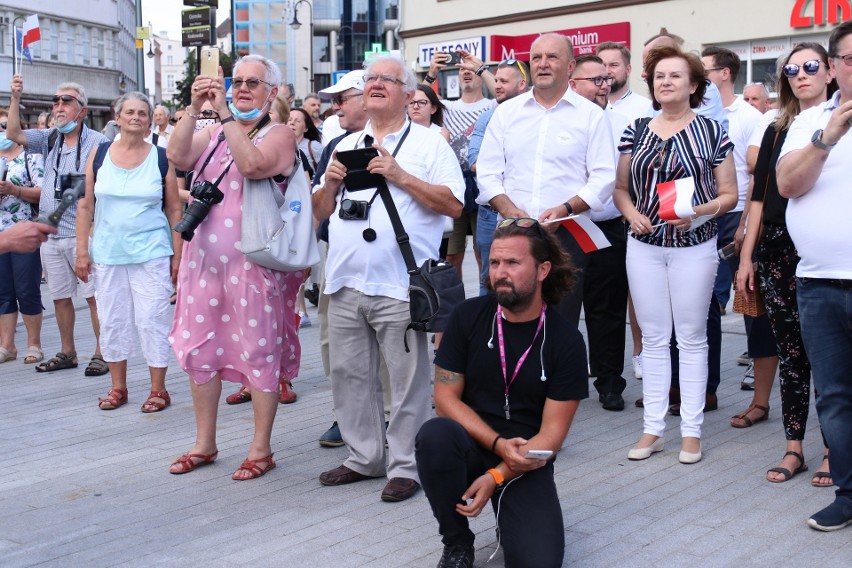 Na Placu Wolności wsparcie dla Rafała Trzaskowskiego okazało...