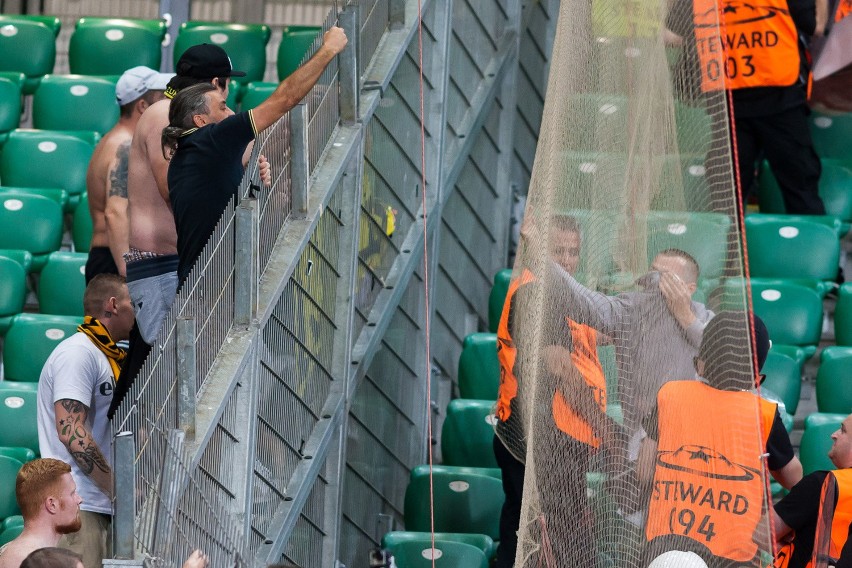 Zadyma na meczu Legia - Borussia