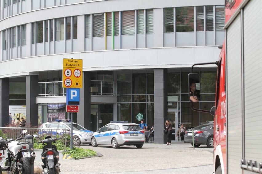 Alarm bombowy w Grunwaldzki Center