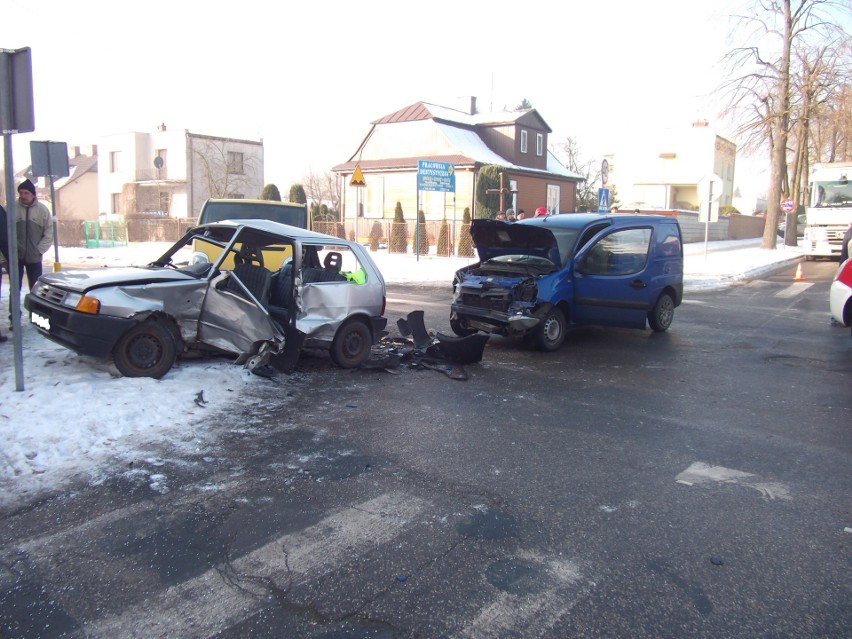 Wypadek na skrzyżowaniu ulicy Targowej i Żeromskiego w...