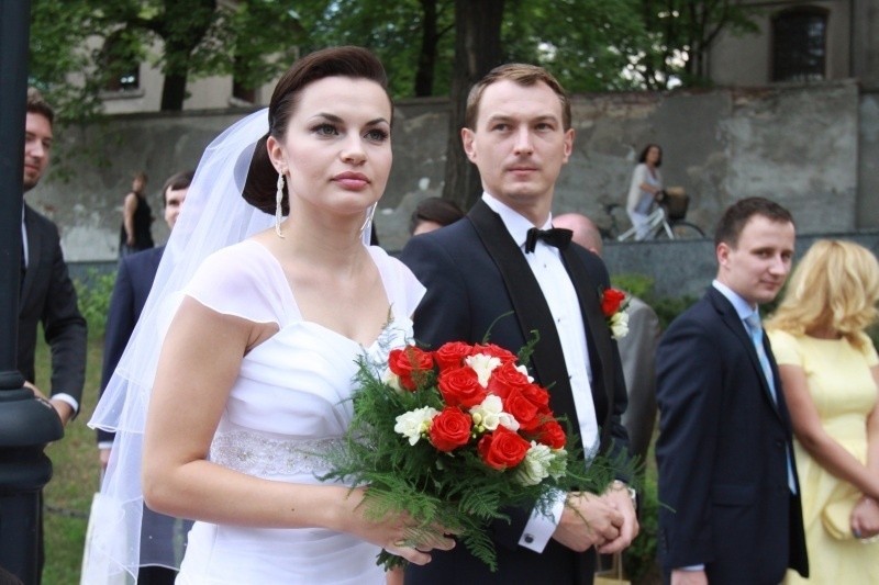Ślub miss PiS! Poznali się w młodzieżówce, razem poszli do ołtarza [zdjęcia]