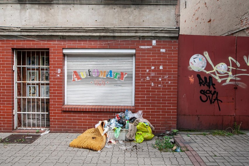 "Tego bałaganu nie da się znieść" - mówią mieszkańcy ulicy Mazowieckiej w Bydgoszczy