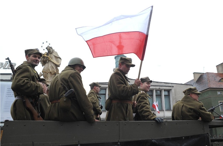 Msza święta za Ojczyznę, piknik historyczny, defilada,...