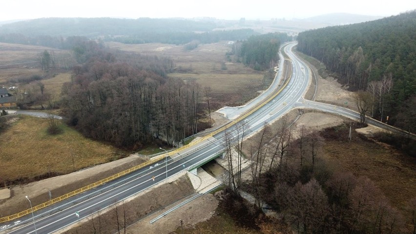 W czwartek, 13 grudnia 2018 roku otwarcie dla ruchu zmodernizowanej drogi wojewódzkiej numer 762 na odcinku Chęciny-Małogoszcz
