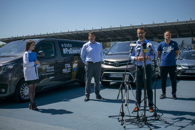 PGE Stal Mielec otrzymała od nowego sponsora trzy samochody