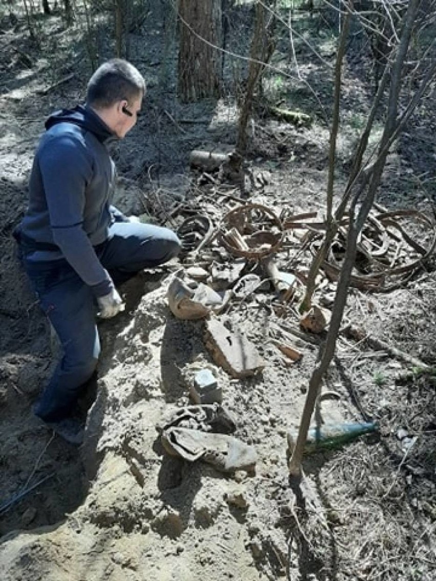 Niezwykłe odkrycie w Osowcu Lęborskim! Archeolodzy znaleźli zbiorową mogiłę. To zabici przez Rosjan Niemcy [ZDJĘCIA]