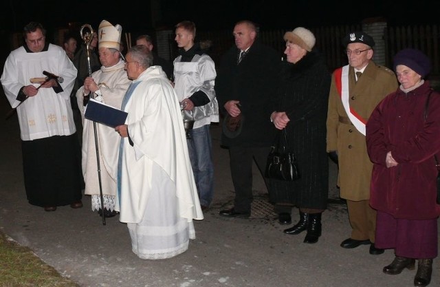 W intencji pomordowanych modlił się ksiądz biskup Henryk Tomasik.